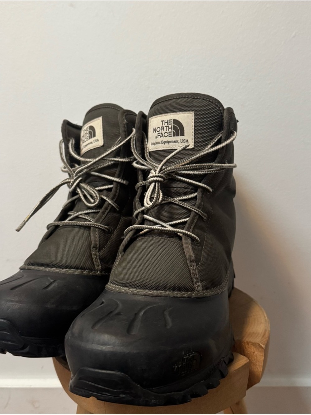 The North Face Olive Green Waterproof Winter Boots MEN'S TSUMORU size 9
